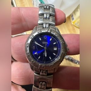 Women’s fossil watch silver with blue face vintage